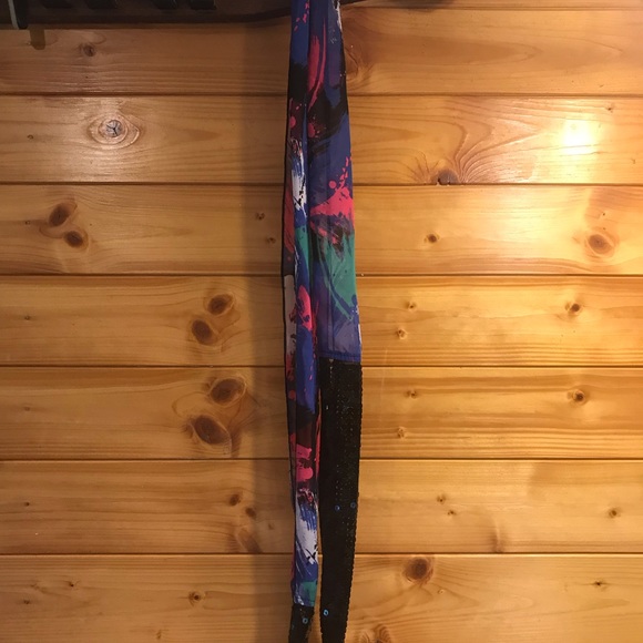 Scarfs - Picture 3 of 4